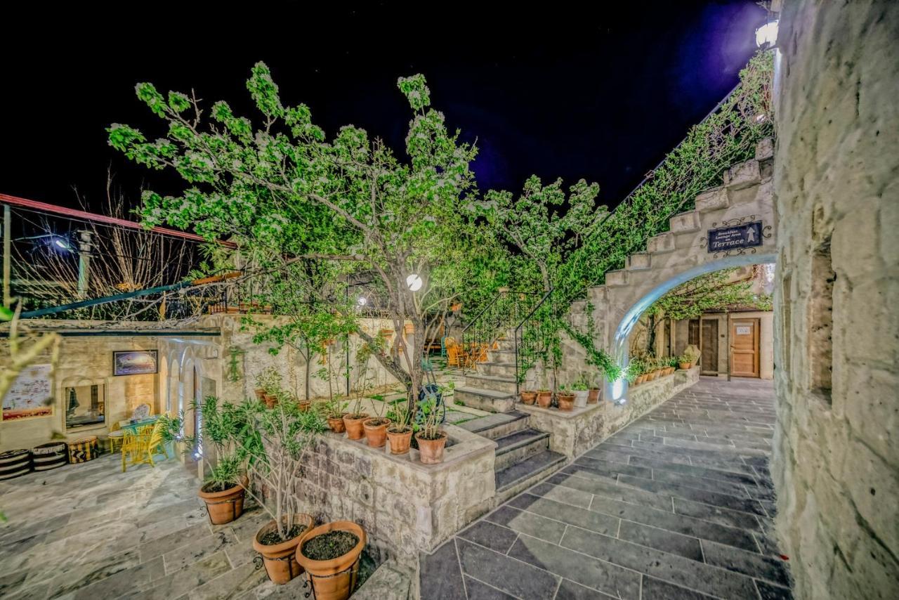 Elysee Cave House 2*