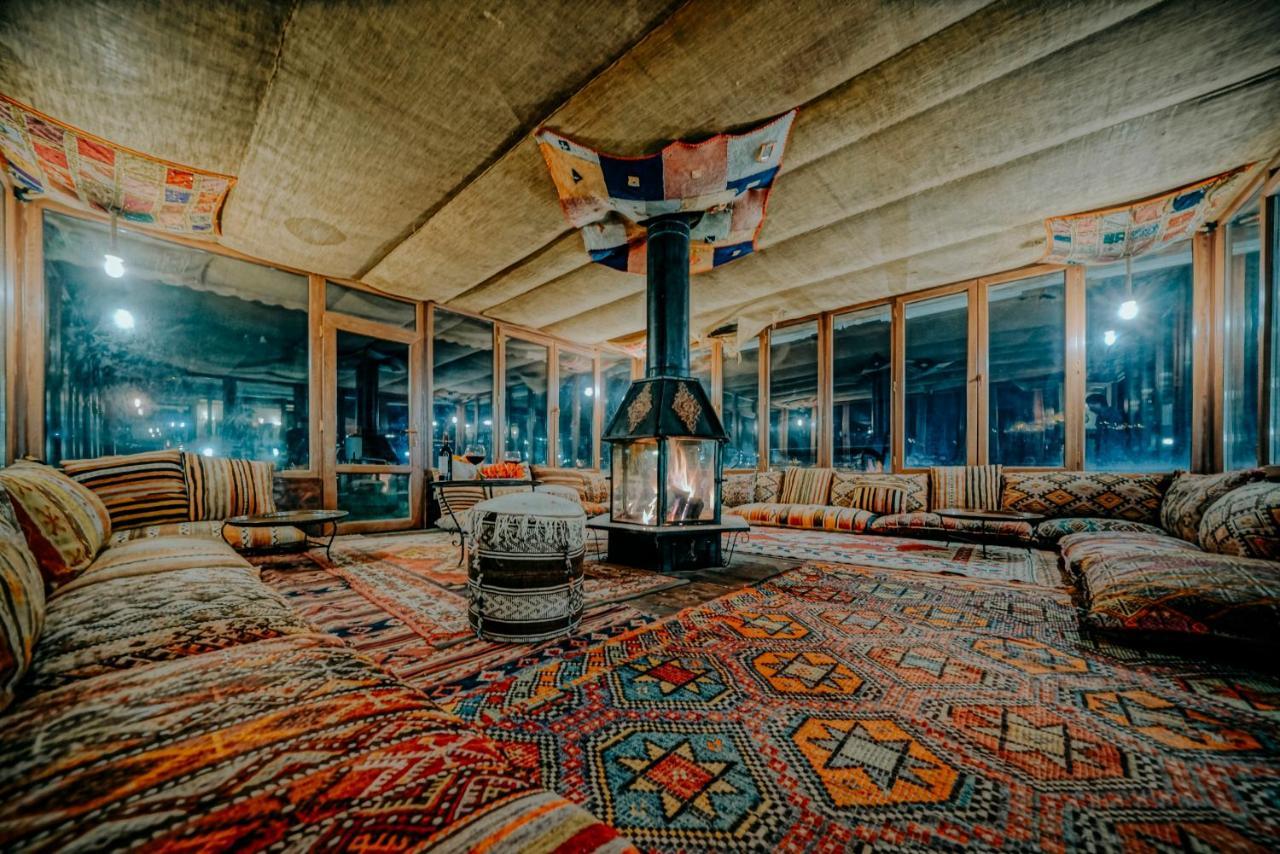 Elysee Cave House Gasthof