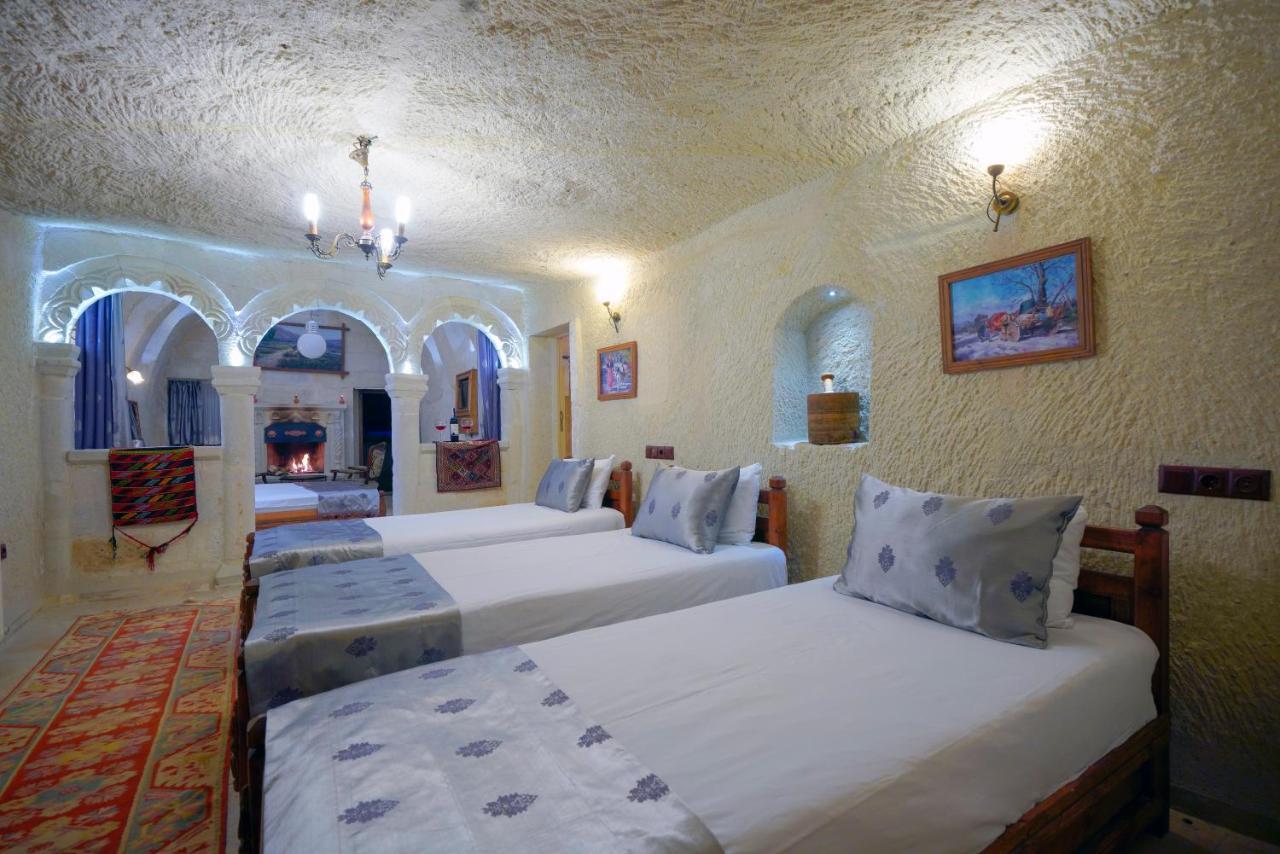 Elysee Cave House 2*