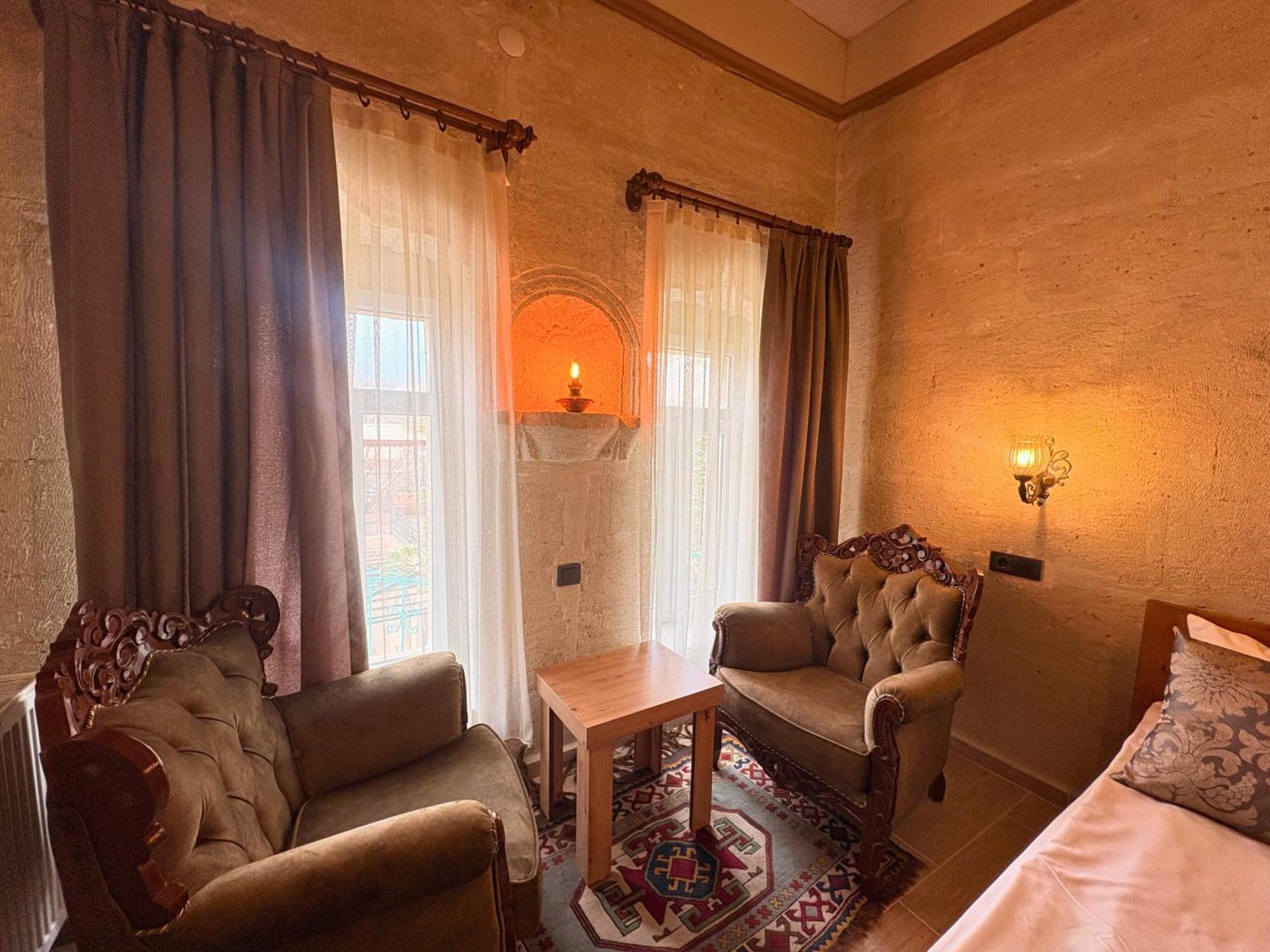 Elysee Cave House Pensiune