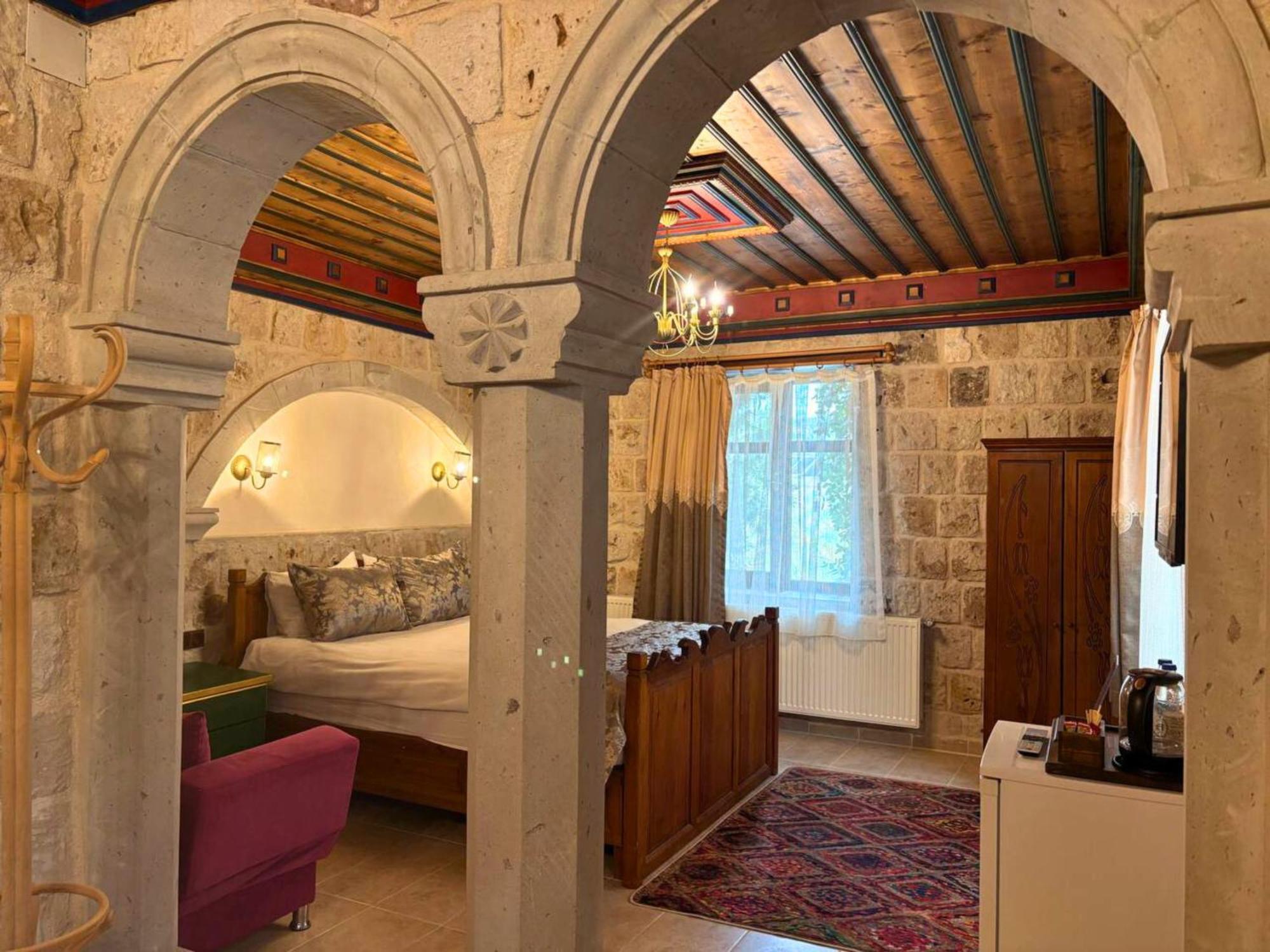 Elysee Cave House 2*