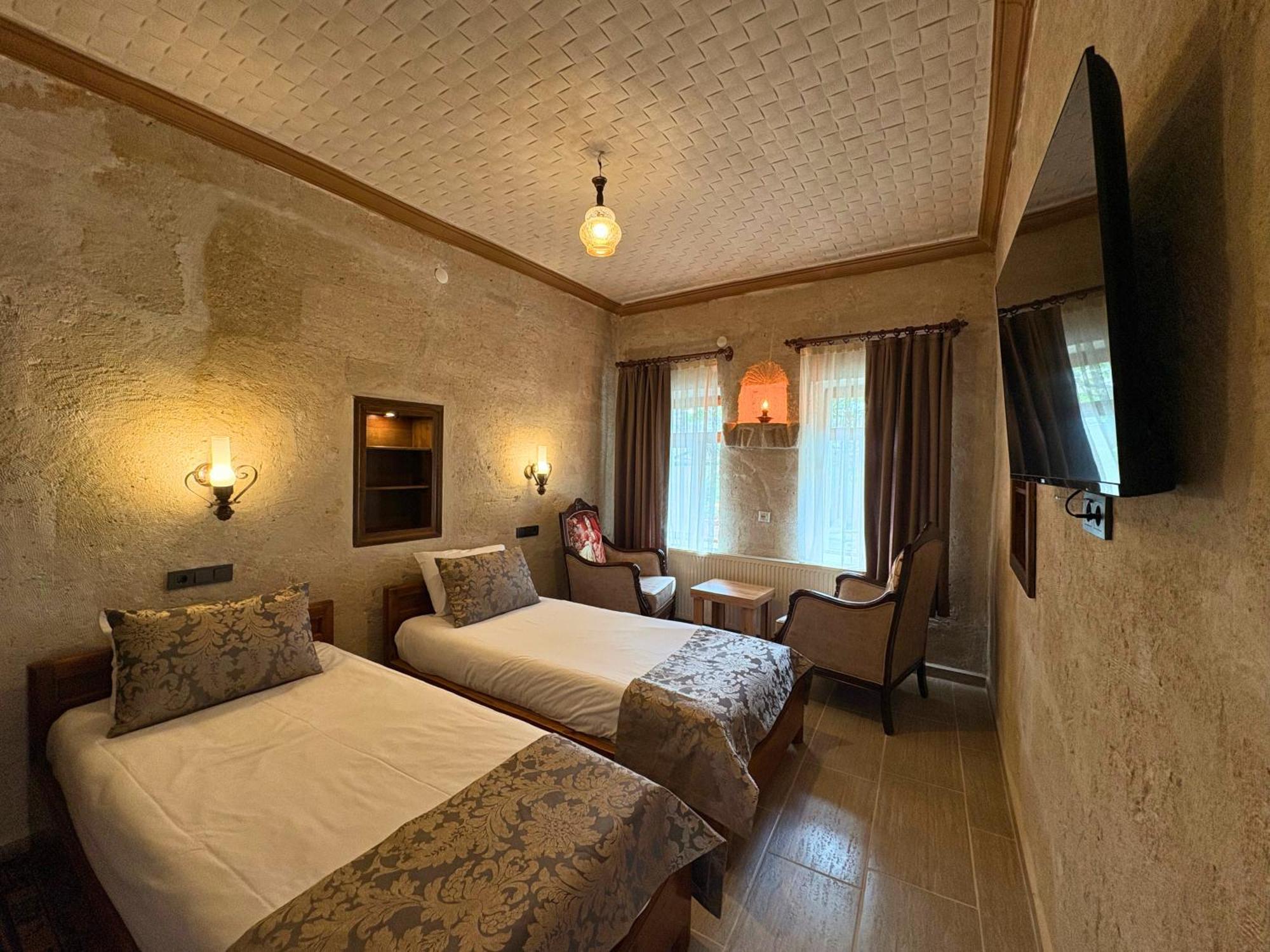 Elysee Cave House